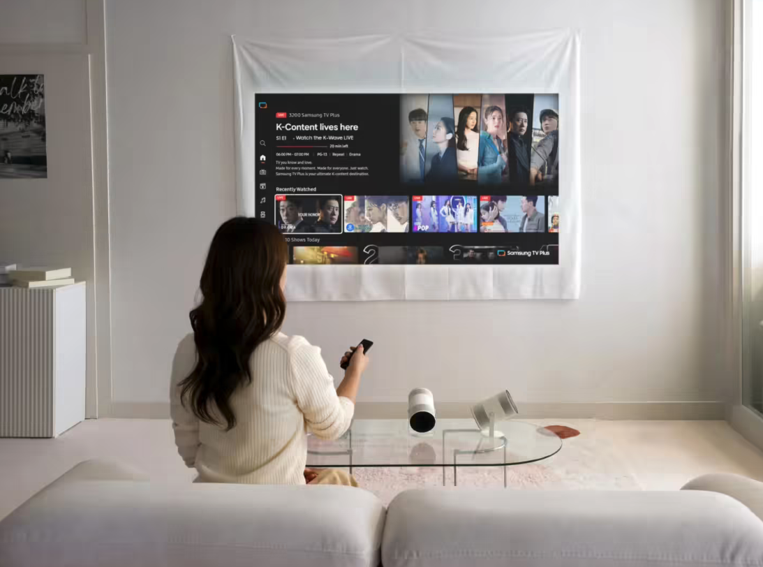 三星预热Freestyle+便携投影仪:亮度暴涨87%,AI智能校准加持亮相CES 2026